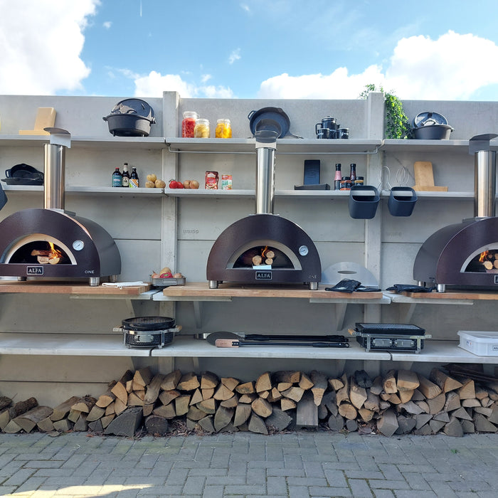Make your own pizza Italian style